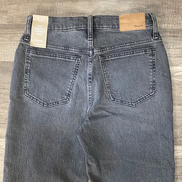 Madewell The Perfect Vintage Jean in Cosner Wash: Knee-Rip Edition size 25 - Picture 12 of 16